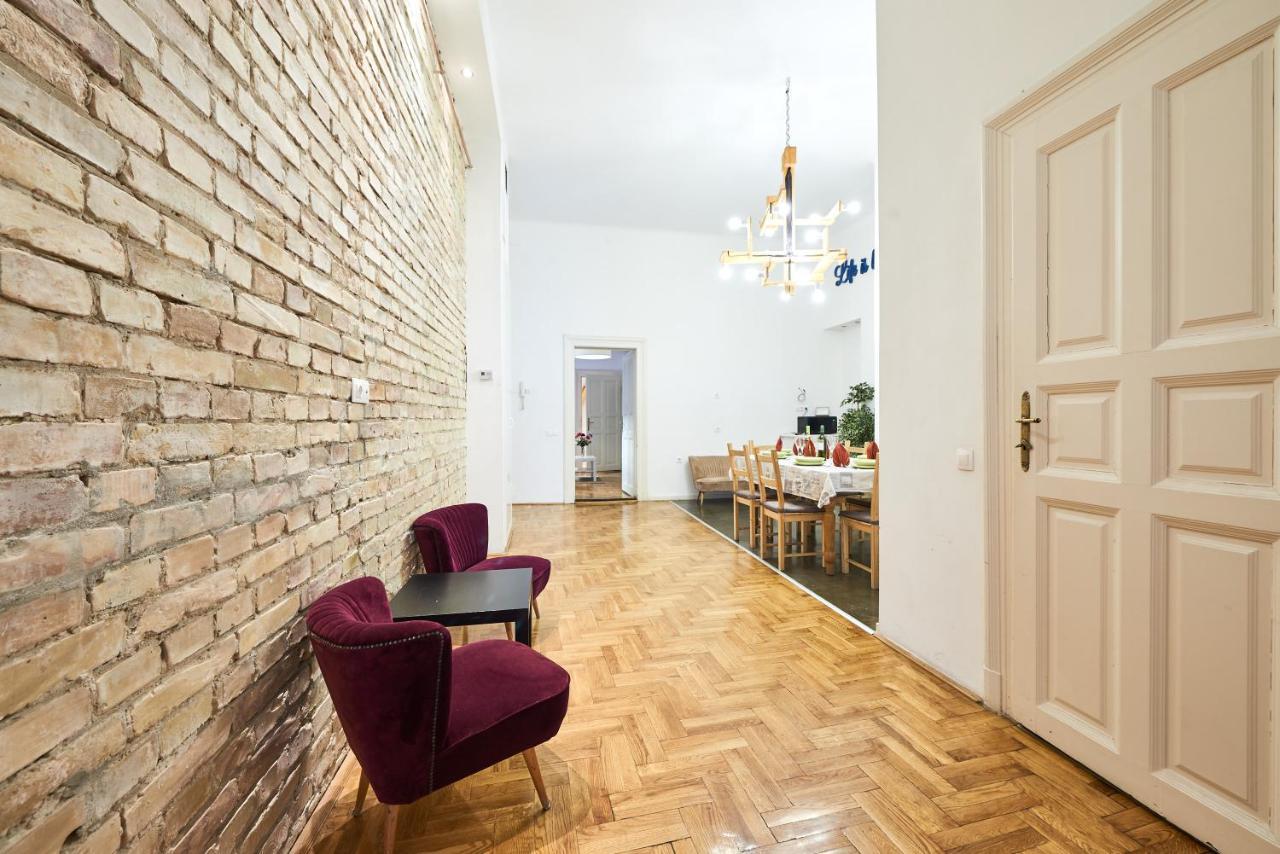 Large Apartment For Groups City Center Dist. VII Budapeszt Zewnętrze zdjęcie