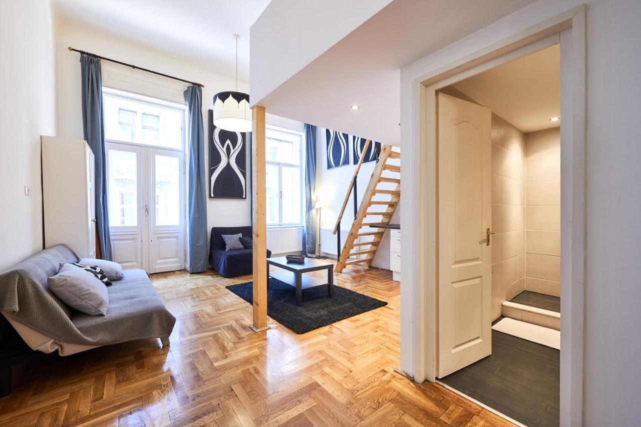 Large Apartment For Groups City Center Dist. VII Budapeszt Zewnętrze zdjęcie