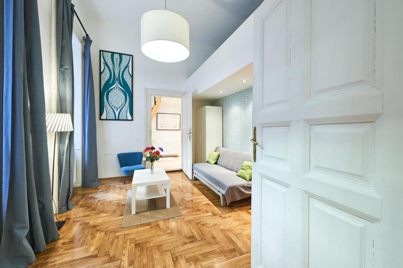 Large Apartment For Groups City Center Dist. VII Budapeszt Zewnętrze zdjęcie