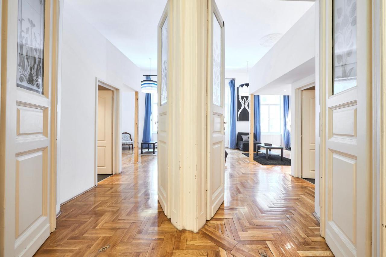 Large Apartment For Groups City Center Dist. VII Budapeszt Zewnętrze zdjęcie